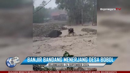 Banjir Bandang Menerjang Desa Bobol Sekar, Eskavator Hanyut Terseret Arus