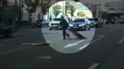 [단독] 하늘에서 철판이 '후두둑'...아파트 공사현장서 또 사고 / YTN