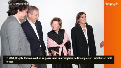 Défilé Dior : Brigitte Macron bronzée et élégante devant le petit dernier de Bernard Arnault et sa chérie qui ose un motif tendance