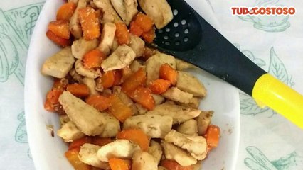 Refogado de frango com cenoura