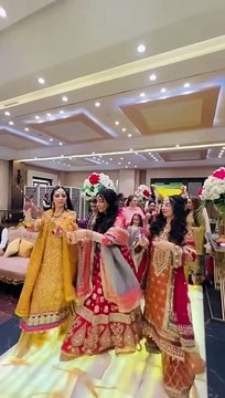 Dhol Di Awaz! Mehndi Dance Entry that will Get You Grooving