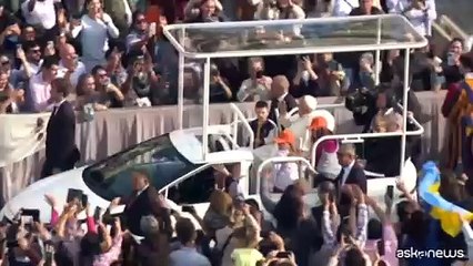 Bergoglio prega per la pace, "inaccettabile" l'escalation in Libano