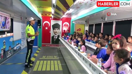 Karaman'da Öğrencilere Mobil Trafik Eğitimi Verildi