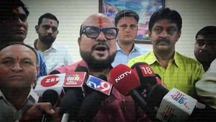 जळगावातील दोन्ही गुलाबराव कसे भिडले