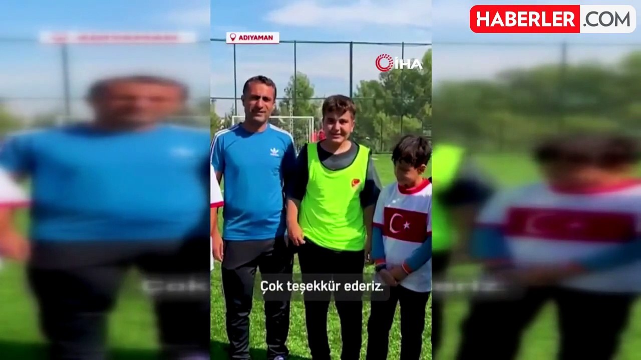 Bakan Kurum, Çocukların Halı Saha Talebini Yerine Getirdi