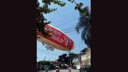 Dirigível do São Paulo cai em Osasco (SP); Veja o vídeo