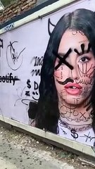 Así vandalizaron el cartel de Lali Espósito en Palermo