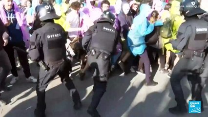 Protestas en Barcelona contra una feria inmobiliaria, en rechazo a la gentrificación
