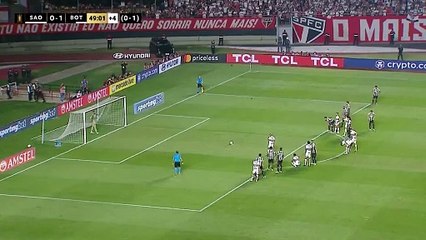penal fallado por Lucas Moura en Sao Paulo Botafogo.mp4