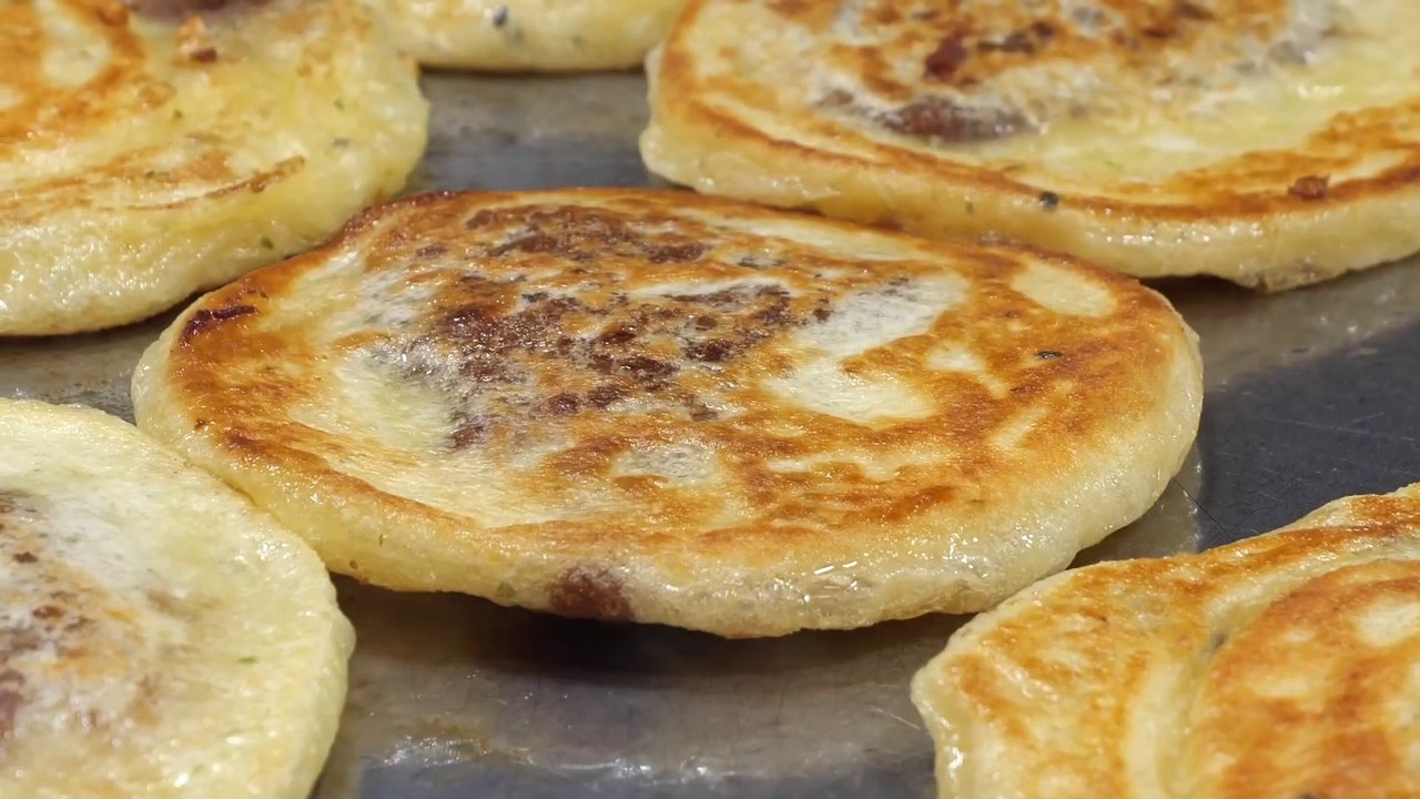1,000 of Pancakes Are Sold Out Per Day!! Korean-style Handmade Pancake - Korean Street Food