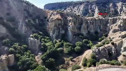 Kapadokya'nın kardeşi Kula Peribacaları hayran bırakıyor