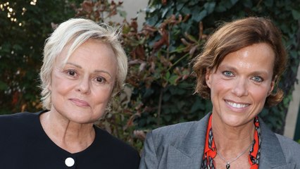 GALA VIDEO - “La merveille que tu es” : Muriel Robin fait une belle déclaration à sa femme Anne Le Nen