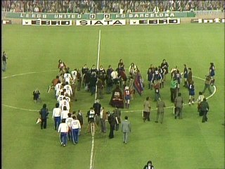 BARCELONE - LEEDS  -  1975  - SAISON  1974/1975 -