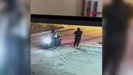 Emlak ofisine silahlı saldırı: Kar maskeli saldırganlar kamerada