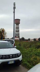 Dorno, abbattuta la vecchia torre dell'acqua: