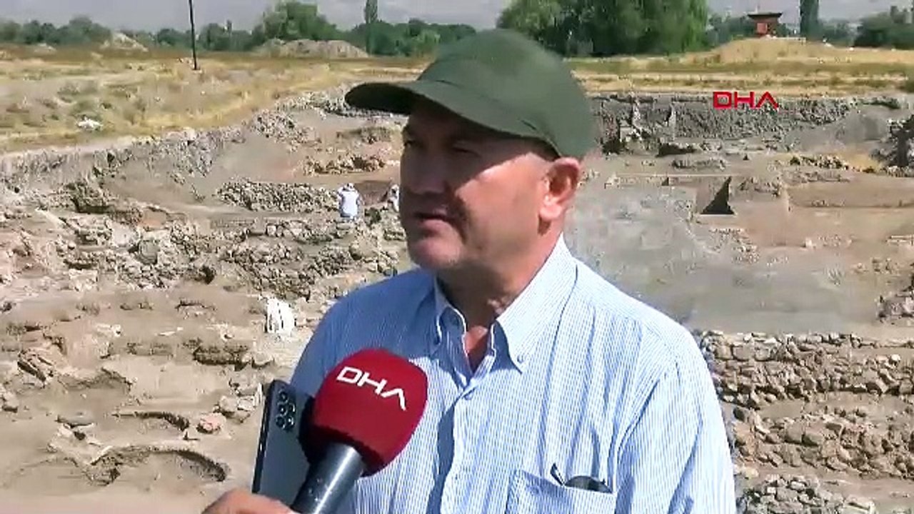 4200 yıllık tarihi sarayın odaları gün yüzüne çıkarıldı