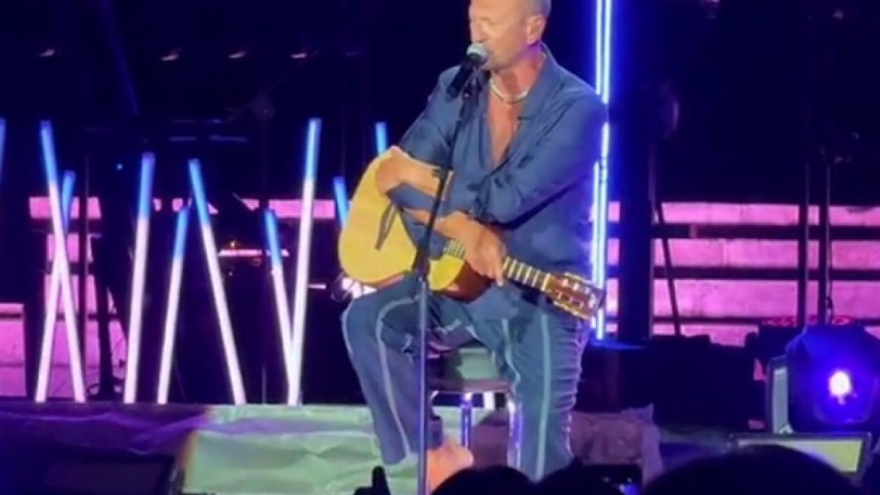 Ramazzotti va a vedere il concerto di Antonacci al Vittoriale e Biagio canta per lui "Adesso tu"