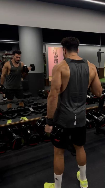 Dumbbell curl
