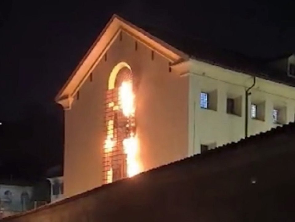 Rom: Häftlinge zünden berüchtigtes Gefängnis an