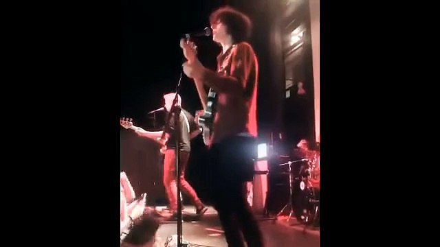 Noah Schnapp VS Finn Wolfhard - Who Is Funnier_ - CUTE AND FUNNY MOMENTS (Stranger Things 2018)