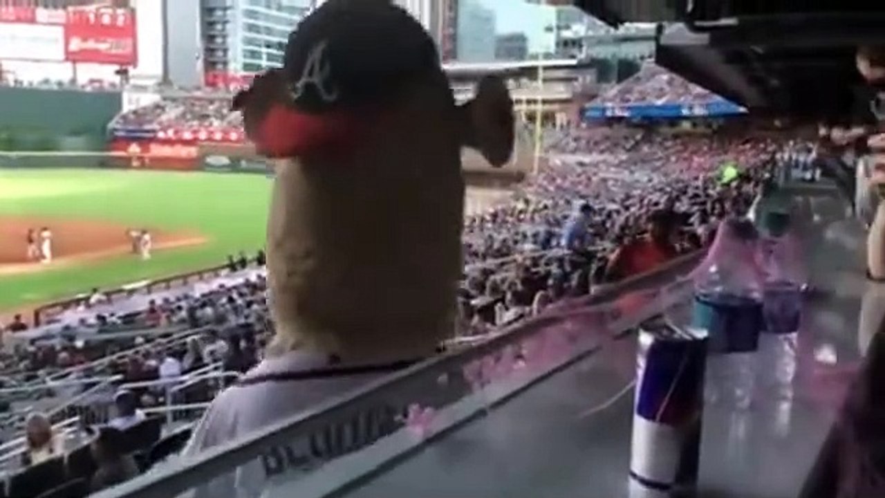 Stranger Things Cast  - Finn, Millie, Noah and Gaten CUTE AND FUNNY MOMENTS 2018 #11