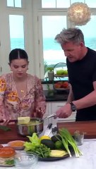Showing ‪@selenagomez‬ the skills to make an amazing Breakfast Burger on #Scrambled !
