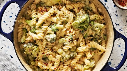One-Pot Broccoli Cheese Pasta Is Like The Grown-Up Version Of Mac & Cheese