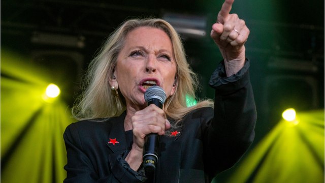 GALA VIDEO - Véronique Sanson pas tendre avec Emmanuel Macron : “Il ne connaît pas la France”