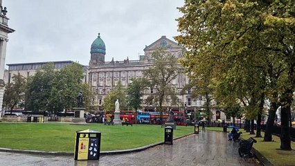 Belfast City Hall in the rain