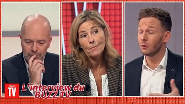 Pourtant animatrice sur France Télé, Claire Chazal tacle la nouvelle formule du 20h allongée de France 2 de Lapix et Delahousse : On ne peut pas faire un JT avec des sujets bouche-trous