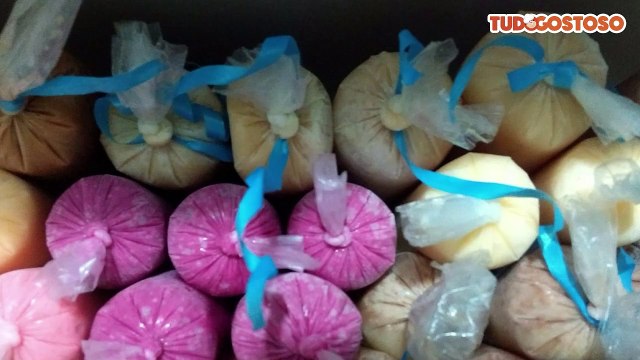 Sacolé com suco em pó