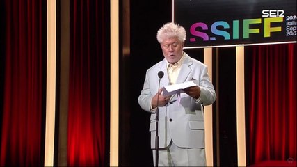 Almodóvar, tras recoger el premio Donostia: "Cuando me fallen las ideas, seguiré haciendo películas porque la alternativa es el vacío"
