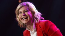 GALA VIDEO - Olivia Newton-John : pourquoi a t-elle choisi de dépenser toute sa fortune avant de mourir