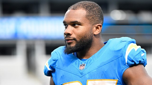 Chargers vs. Steelers: Dobbins' Key Role Amid Herbert's Injury
