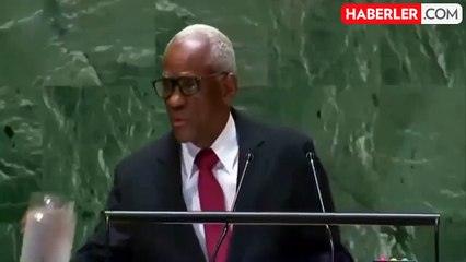 BM Salonunu şaşkına çevirdi! Kendisi de neden böyle bir şey yaptığını anlamadı