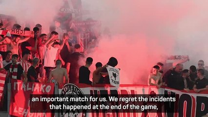 Télécharger la video: Valverde apologises as Athletic Bilbao condemn flare throwing v Roma