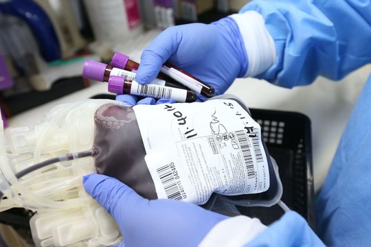 Cuestionan falta de insumos y medicamentos en el Banco de Sangre