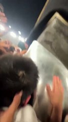 Momen Rafathar Mencium Hajar Aswad Untuk Pertama Kalinya Dibantu Sang Ayah Raffi Ahmad