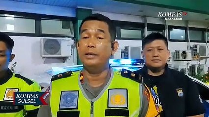 Mobil Mewah Tabrak Truk Kontainer, Ibu Dan Anak Tewas