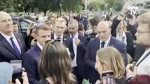 Incident lors d'un bain de foule d'Emmanuel Macron, pris à parti par des manifestants pro-palestiniens aux cris de Honte à vous ! Si vous ne pouvez rien faire, démissionner !