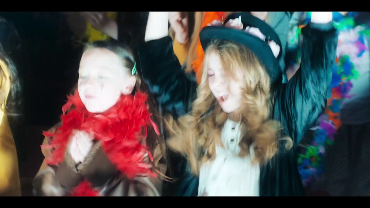 Bolan's Shoes Trailer OV