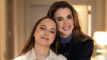 GALA VIDÉO - PHOTO - Rania de Jordanie pose avec sa fille Salma : c’est son portrait craché !