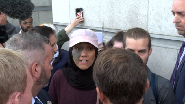 « Honte à vous » : Macron interpellé sur Gaza par des manifestants à Montréal