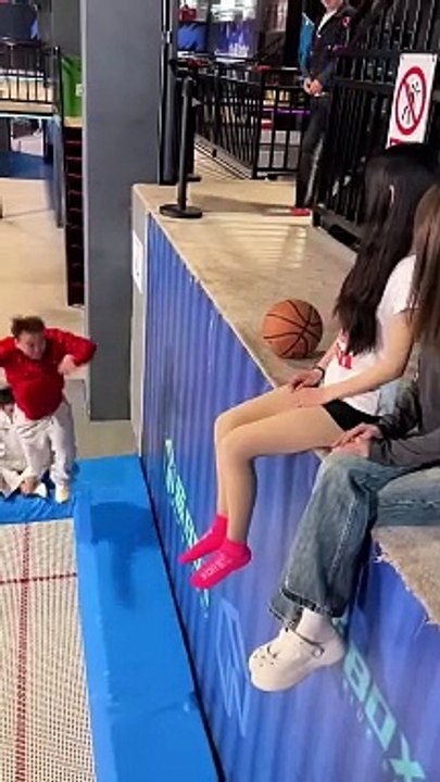 Isn_t it easy to get on the trampoline_ Trampoline professional moves_ please don_t imitate diff.