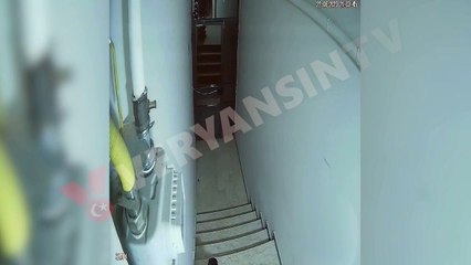 Peçeteye Sarılı Flash Bellekler: Güvenli ve Pratik Saklama Yöntemi 🧻