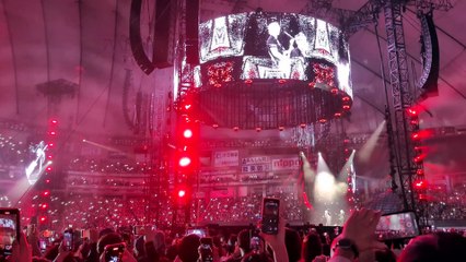  Ed Sheeran x ONE OK ROCK – 'Wherever You Are' Live in Tokyo! 