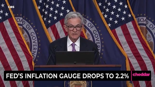 Fed's Inflation Gauge Drops to 2.2%