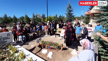 Şehit Polis Şeyda Yılmaz'ın Kabrine Duygu Dolu Ziyaret