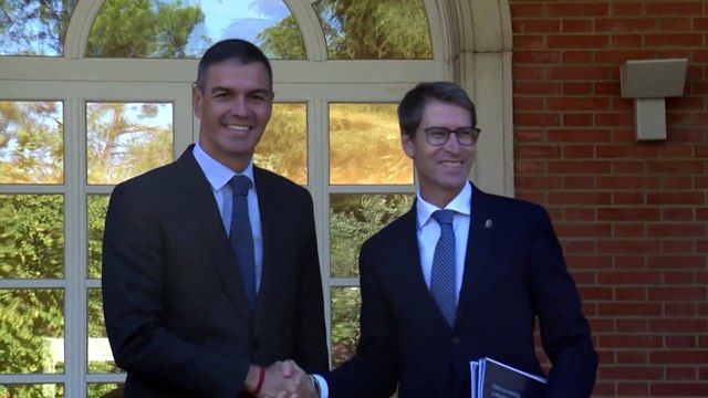 Sánchez atiende las peticiones de los presidentes de Cantabria y La Rioja en La Moncloa