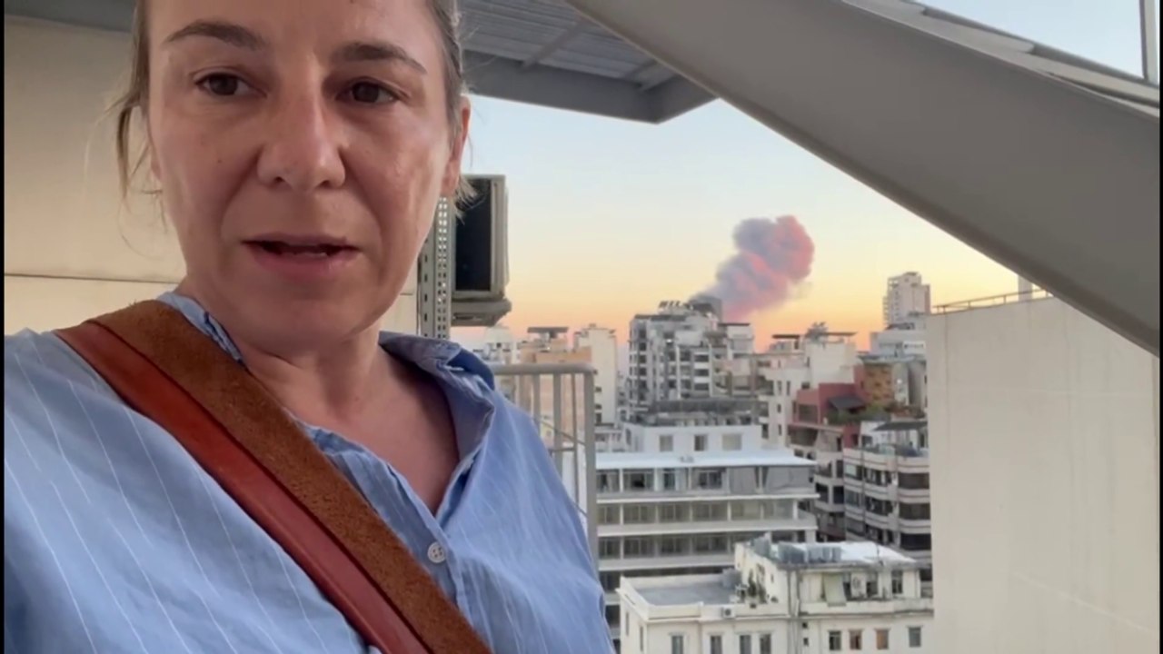 «Pesantissimo attacco su Beirut, ci sono altissime colonne di fumo sopra la città»: il videoracconto dell'inviata